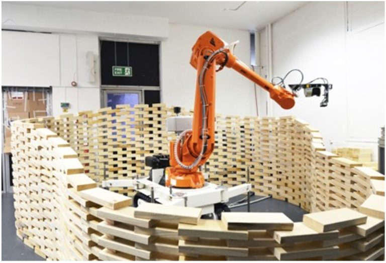 SUCCESSFUL ARCHITECTURAL STRUCTURES REALISED BY ROBOTIC ARMS
