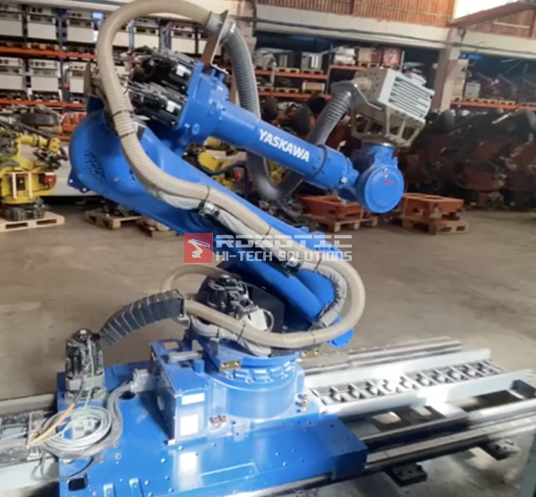 MOTOMAN MS165 DX200 on track
